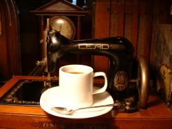 �A���e�B�[�N�ȕ��͋C�̓X��